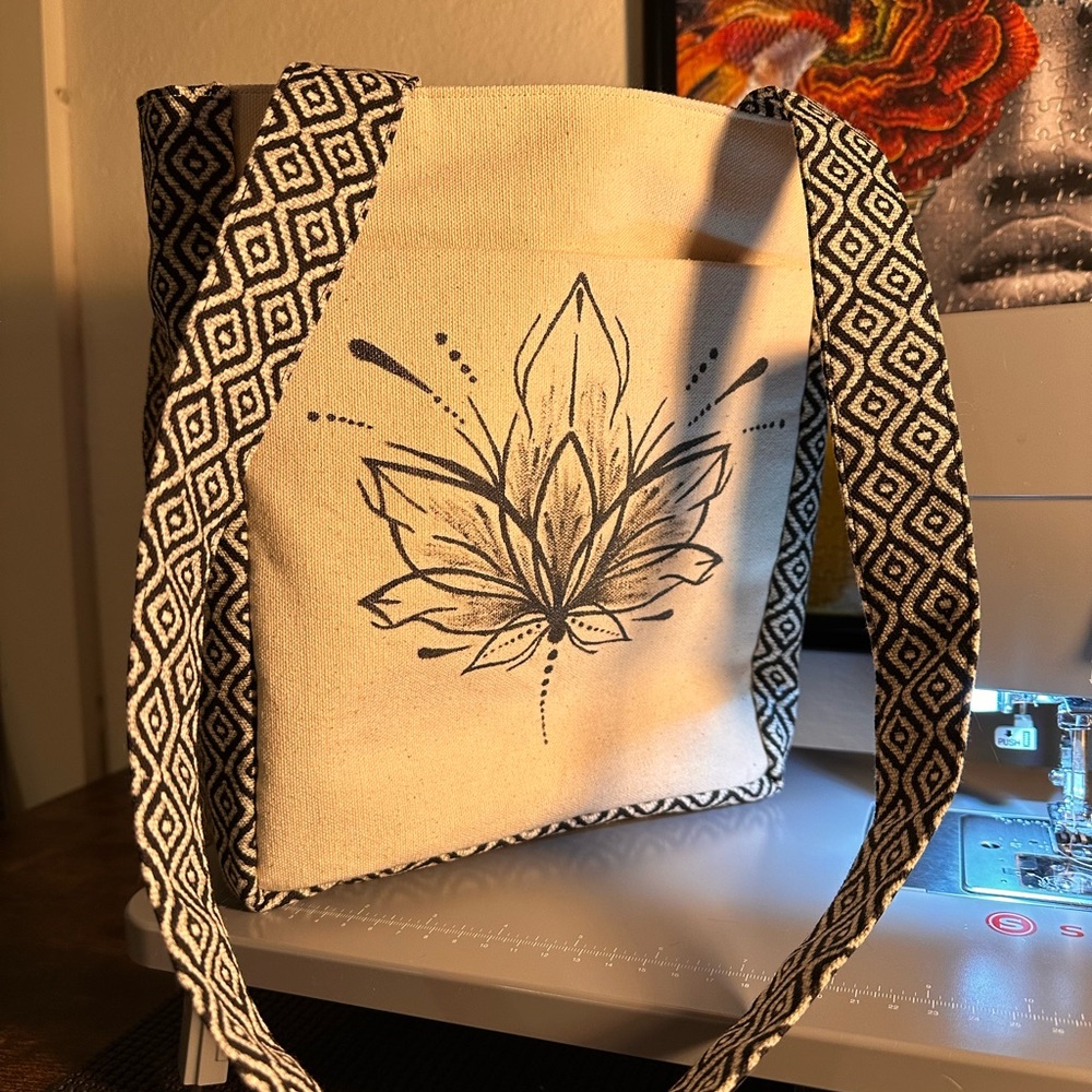 HANDMADE Lotus Design Canvas Bag
